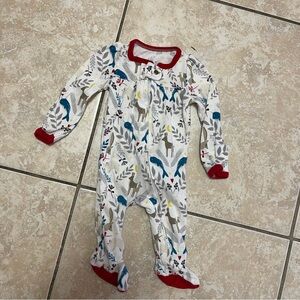 1038. cloud island footie size newborn